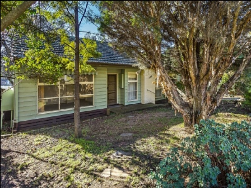135 Woodhouse Grove, Box Hill North image 2