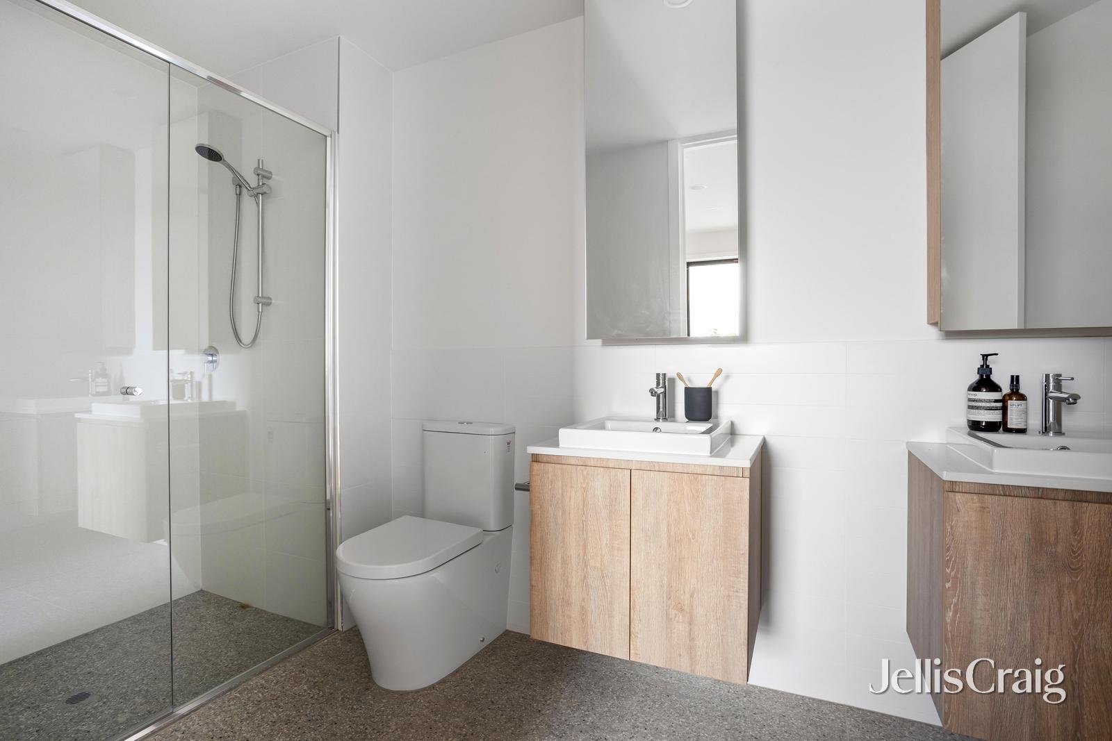 13/50 Galileo Gateway, Bundoora image 9