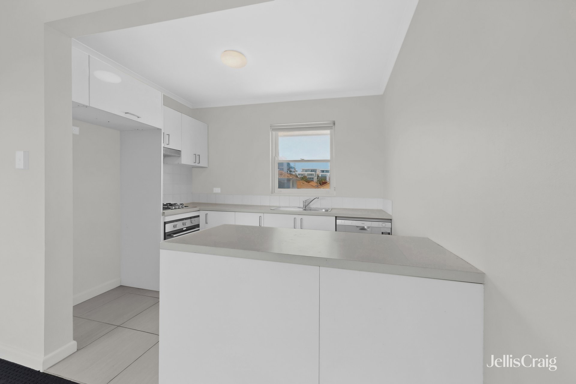 13/50 Richardson Street, Essendon image 4