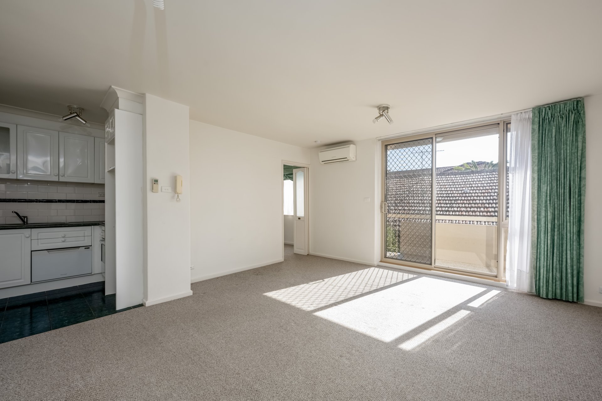 13/52 Sutherland Road, Armadale image 1