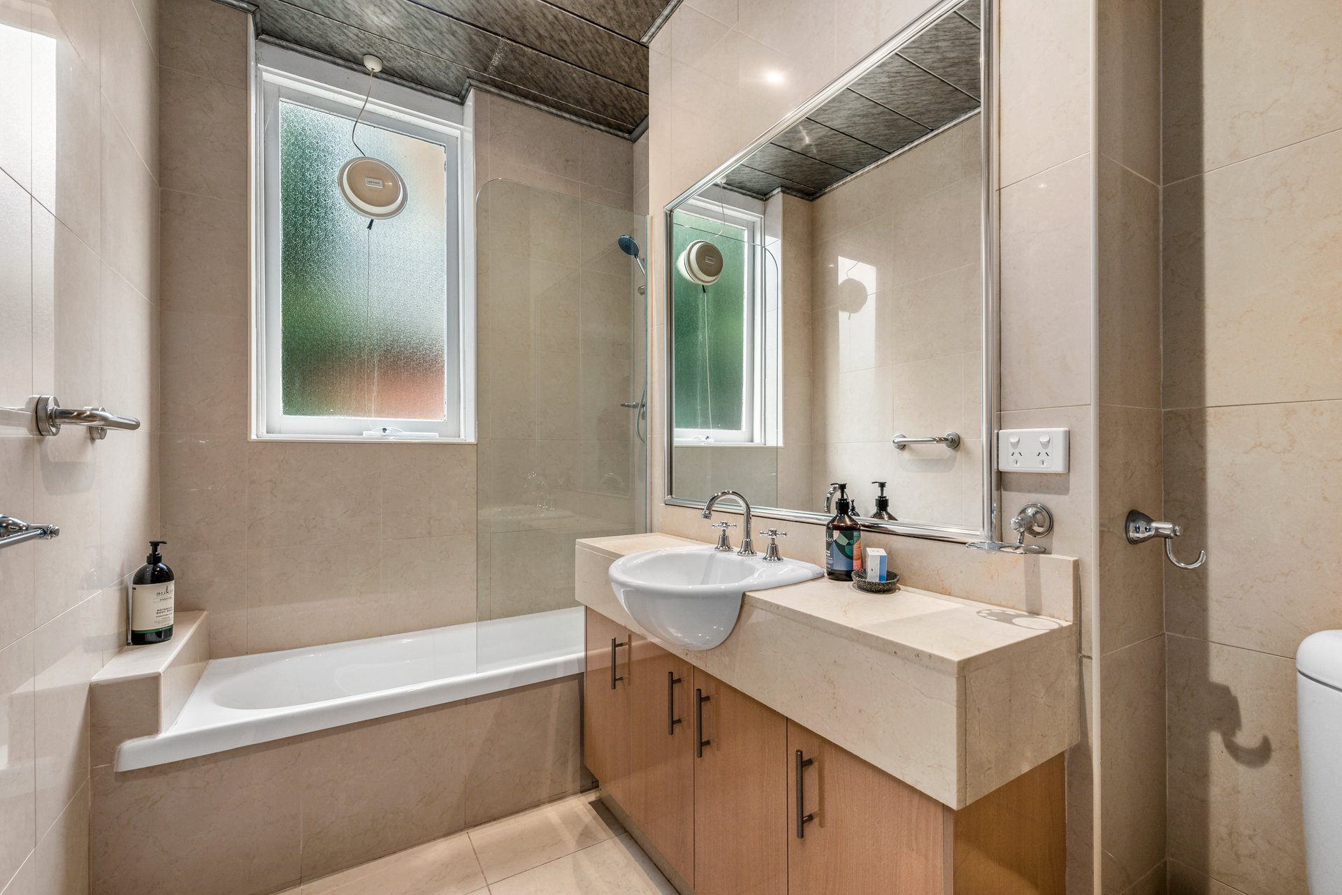 Property Gallery Thumbnail 8