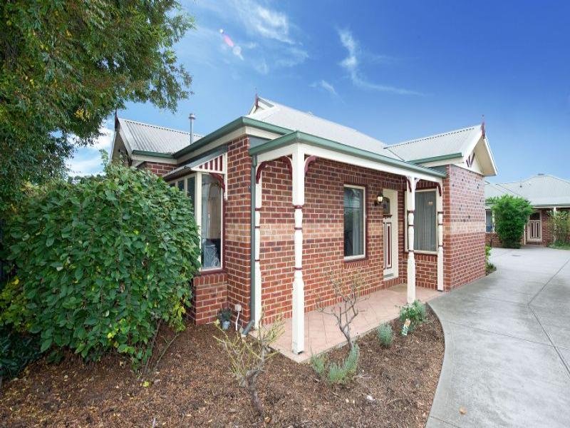 1 / 357 Williamstown Road YARRAVILLE