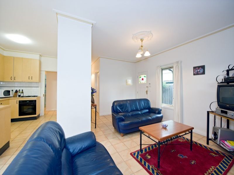 1 / 357 Williamstown Road YARRAVILLE