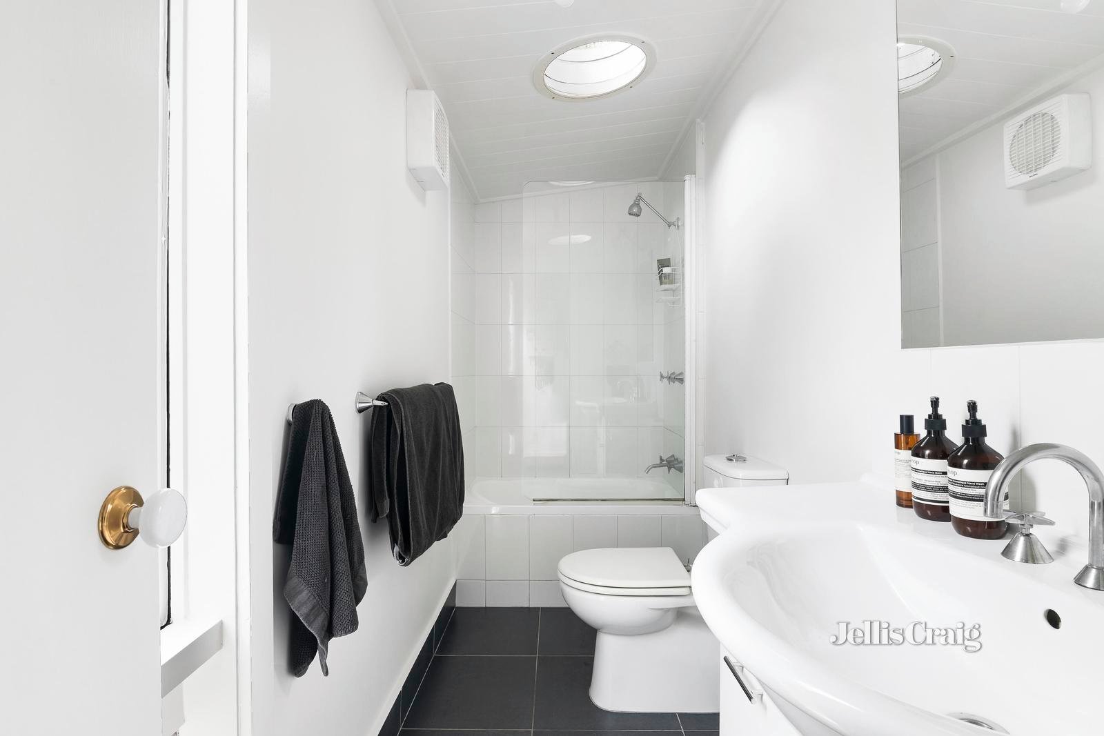 136 Charles Street, Abbotsford image 7