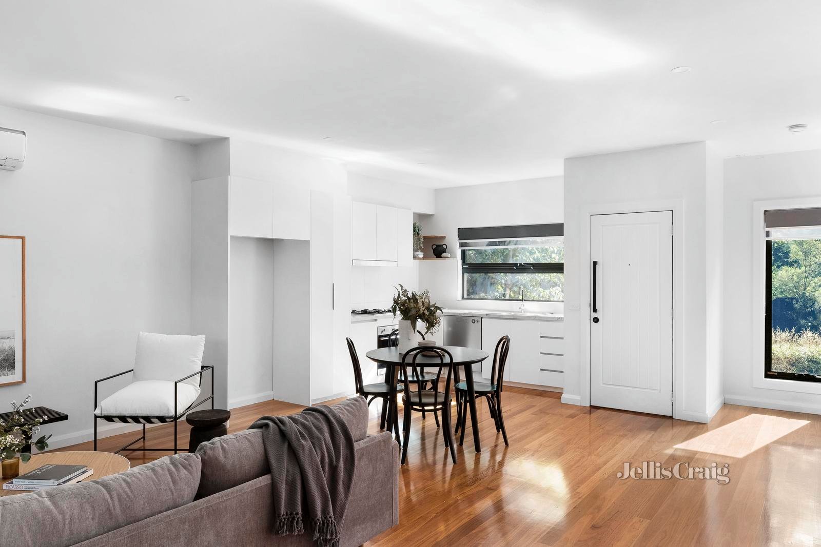 136 Green Street, Ivanhoe image 3