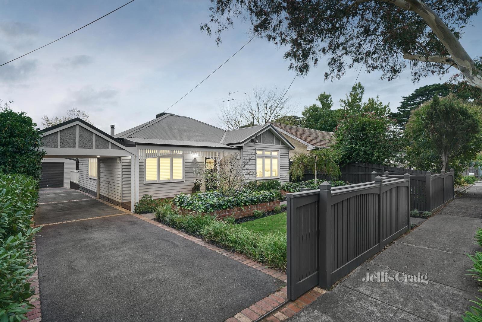 136 Ivanhoe Parade, Ivanhoe image 2