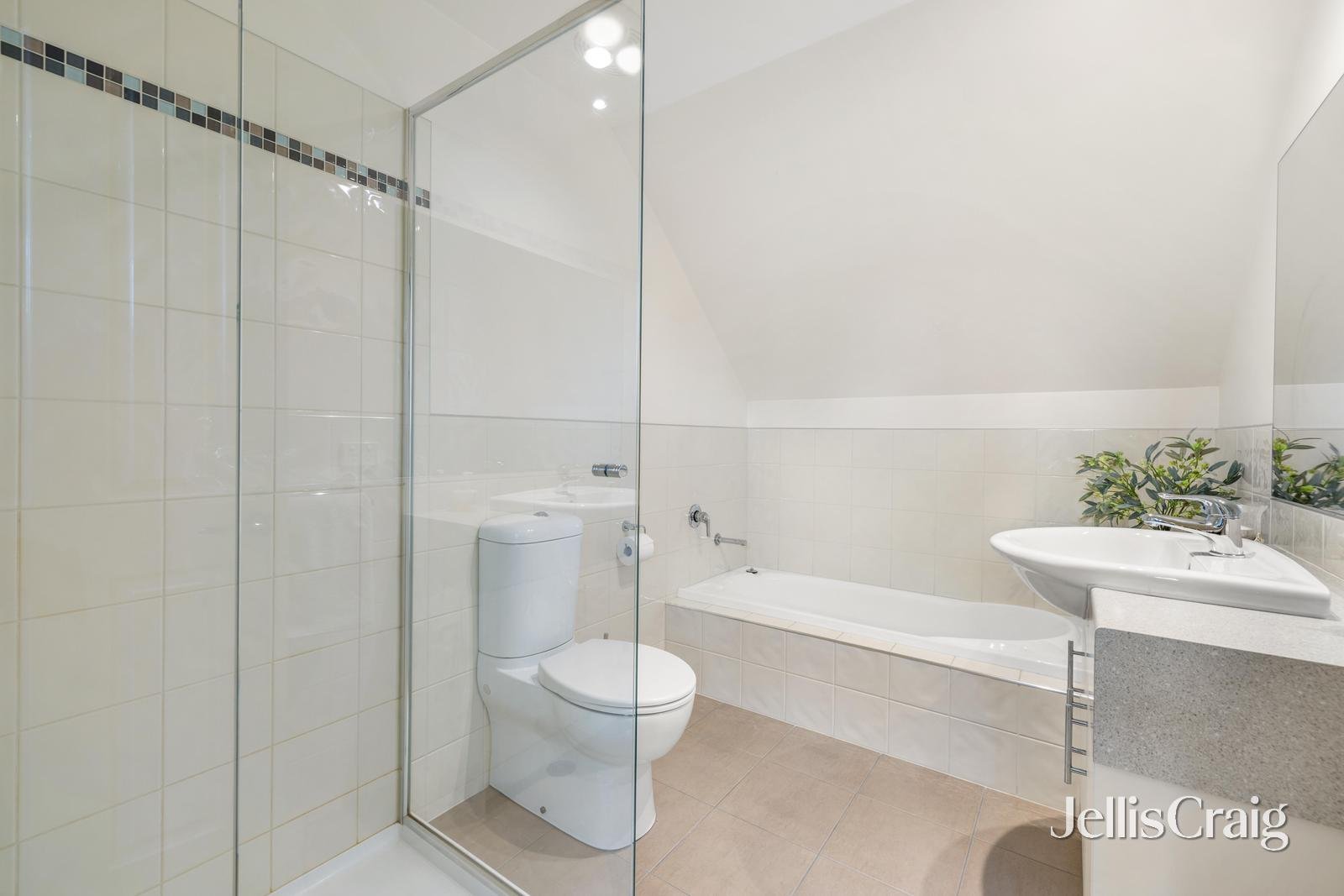 136 Mount Pleasant Road, Forest&nbsp;Hill image 10
