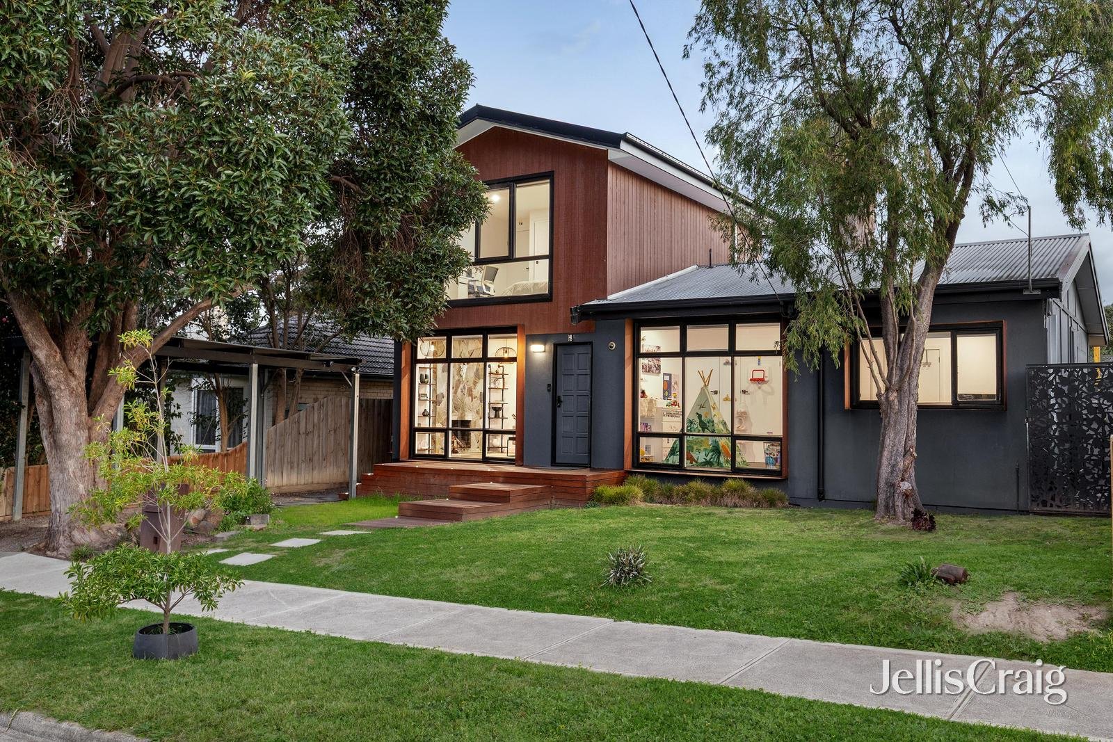 136 Nepean Street, Greensborough image 1