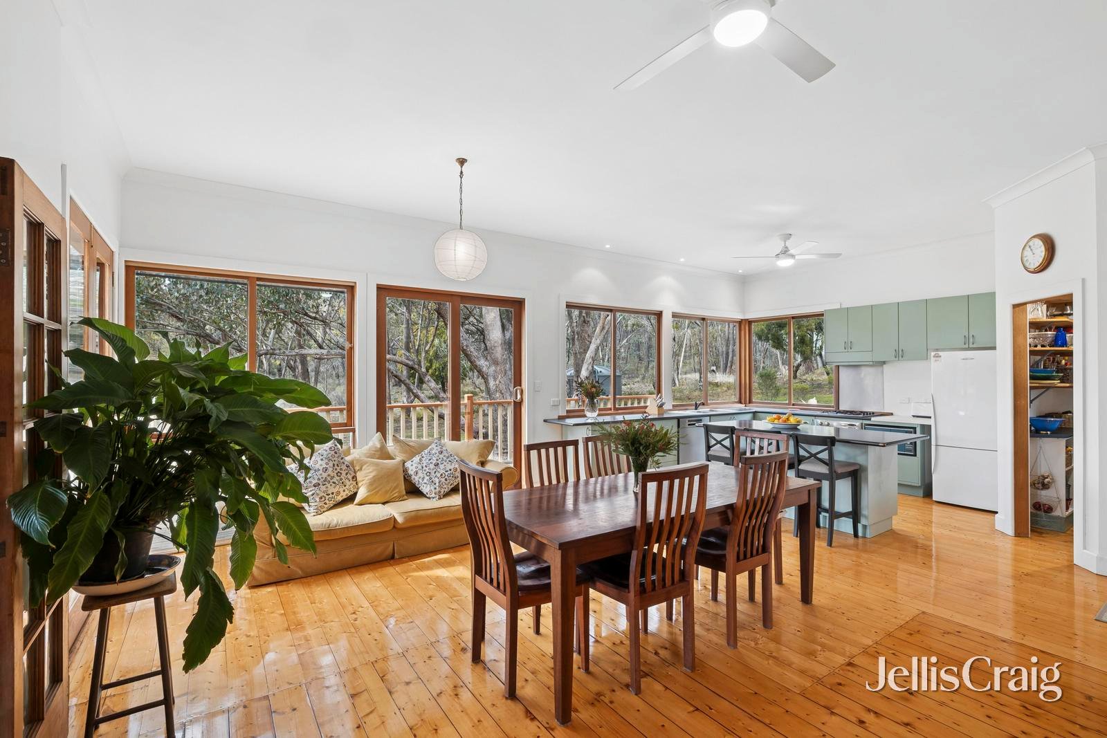 136 Sarah Court, Elphinstone image 4