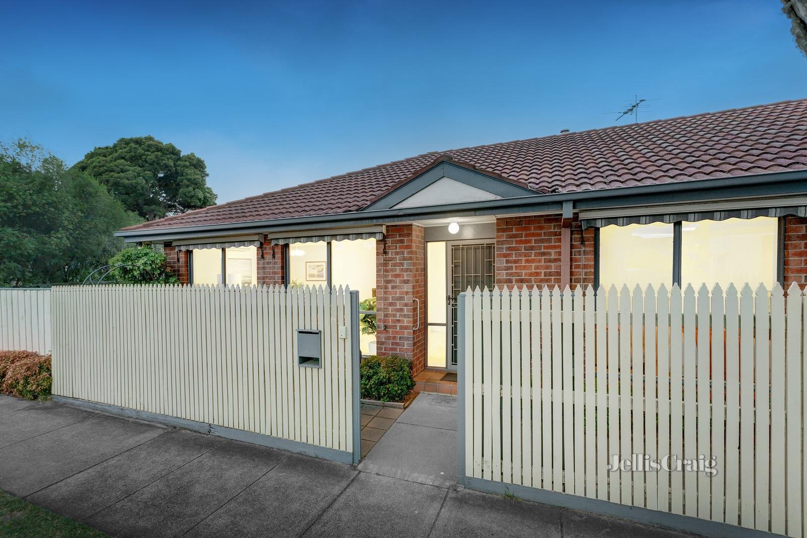 1/36 Toolambool Road, Carnegie image 1