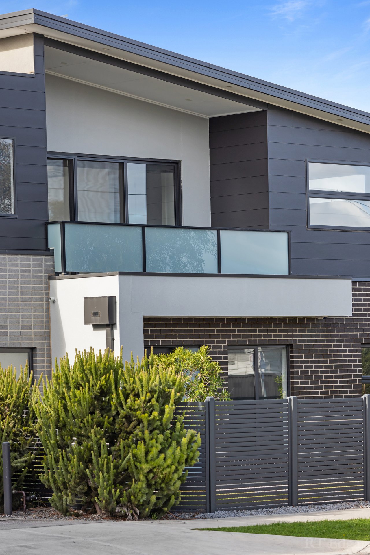 Property Gallery Thumbnail 2