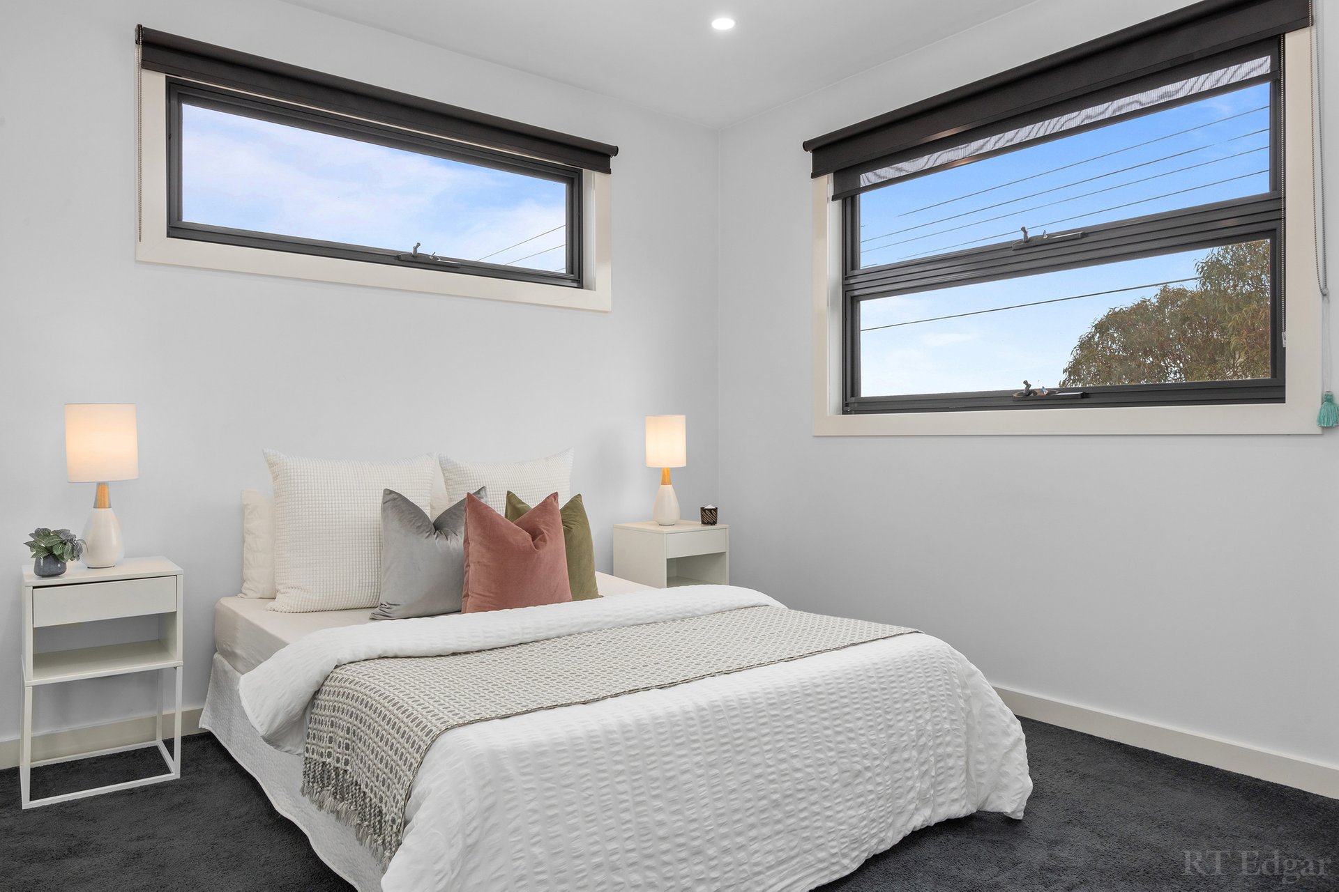 Property Gallery Thumbnail 11