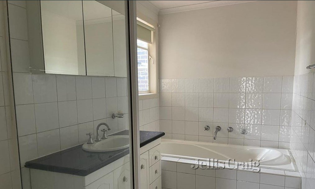 136 Woods Street, Newport image 5