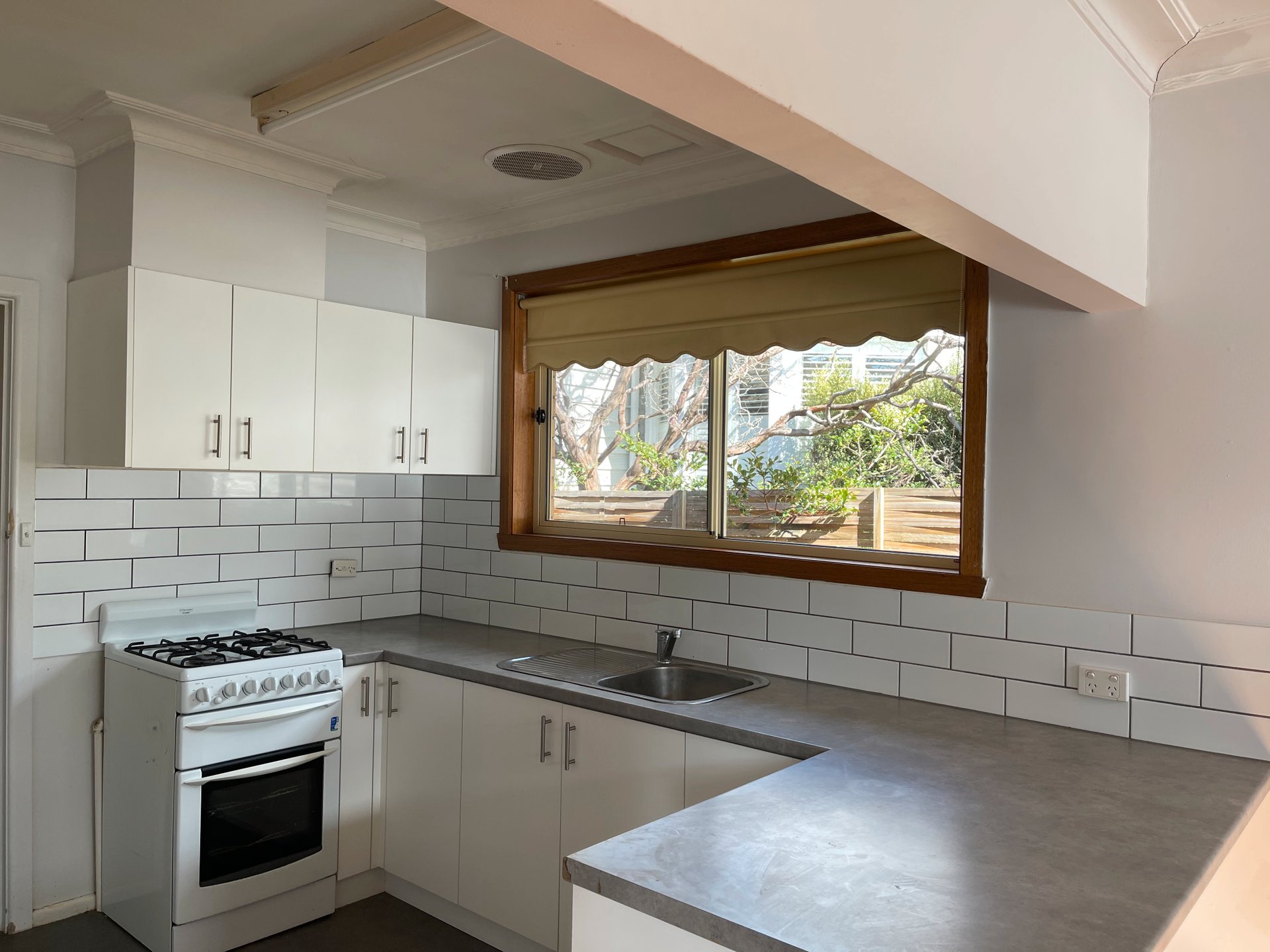 1/37-39 Clarke Street, Newtown image 2