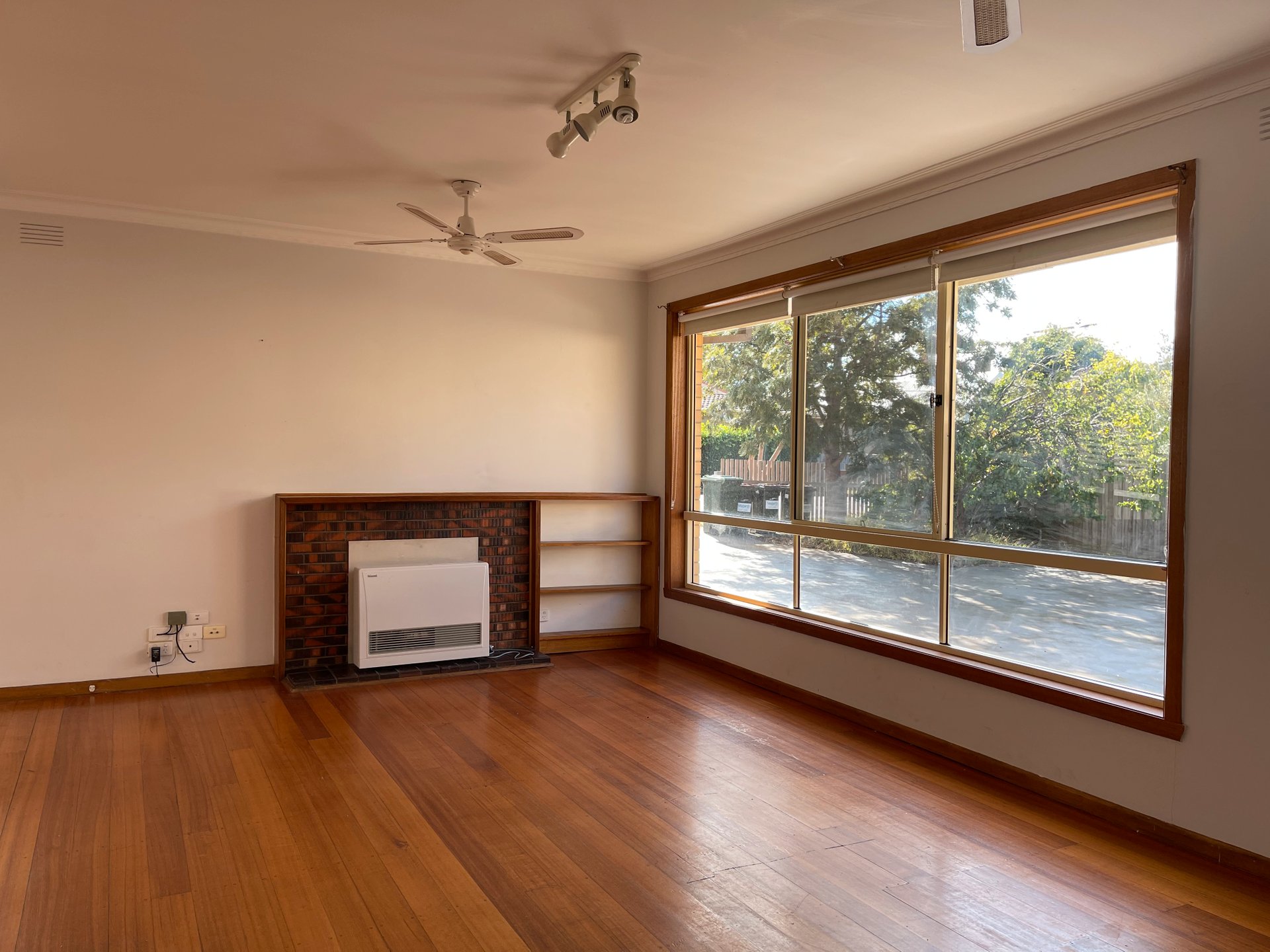 1/37-39 Clarke Street, Newtown image 3