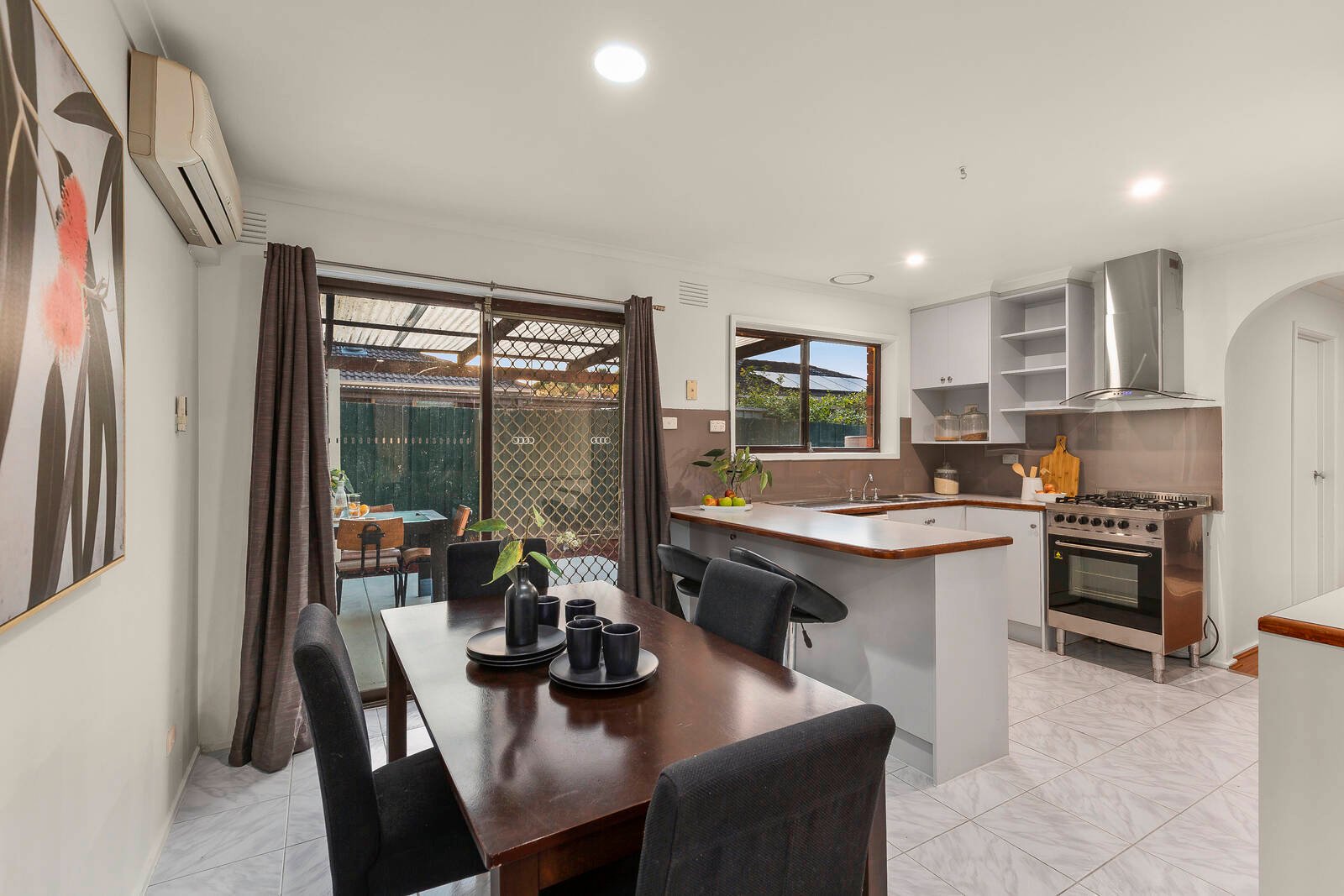 Property Gallery Thumbnail 3