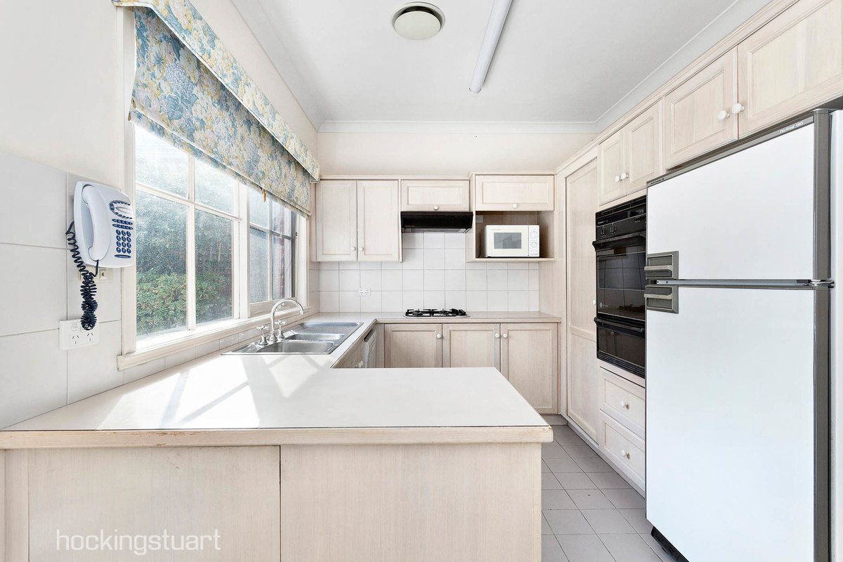 1/37 Aylmer Street, Balwyn North image 8