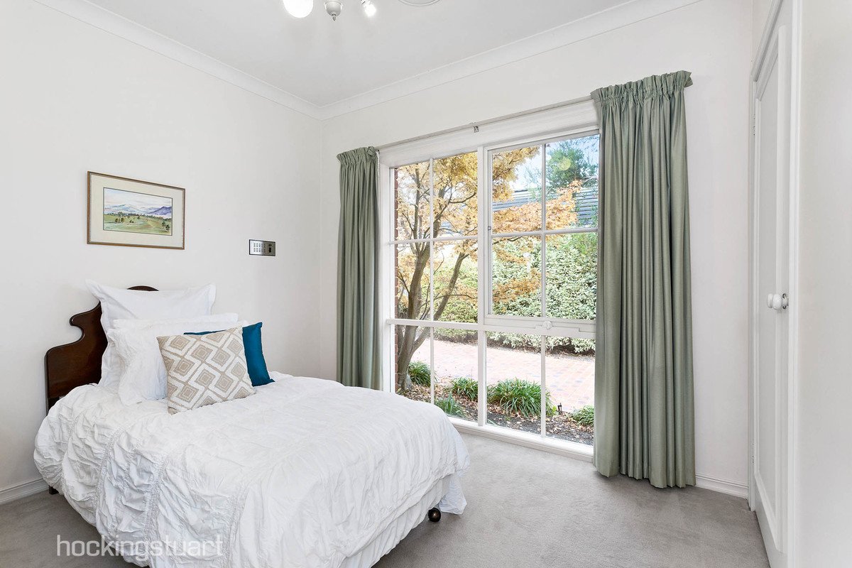 1/37 Aylmer Street, Balwyn North image 10