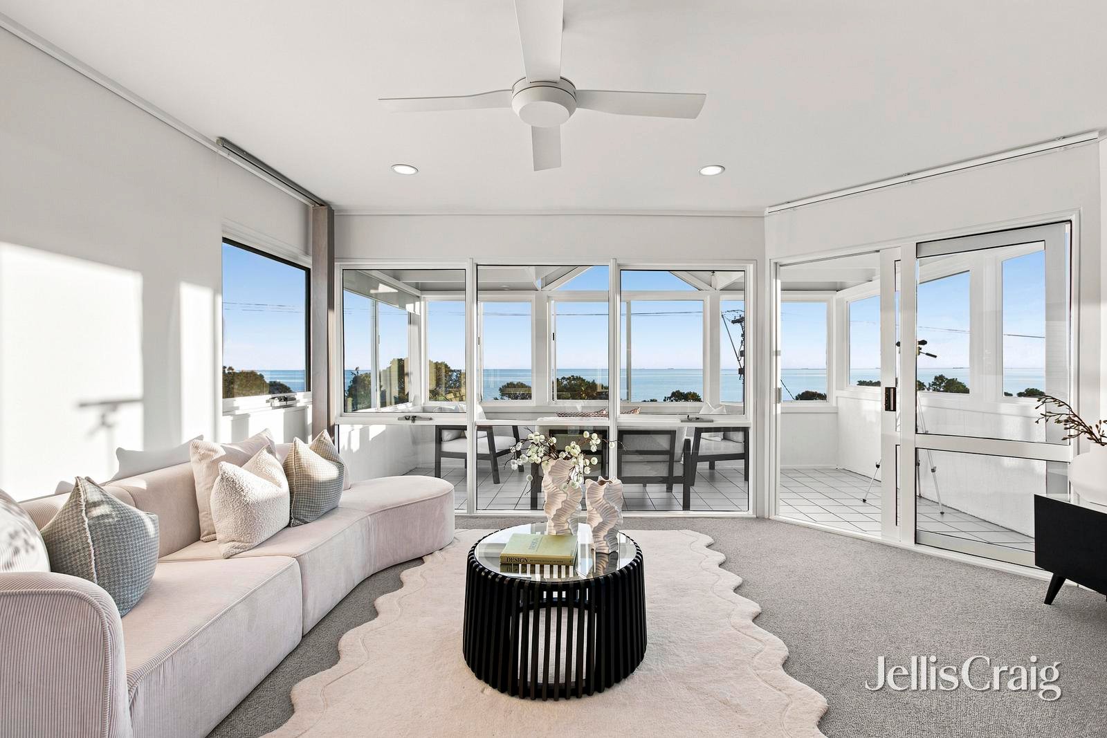137 Beach Road, Sandringham image 2
