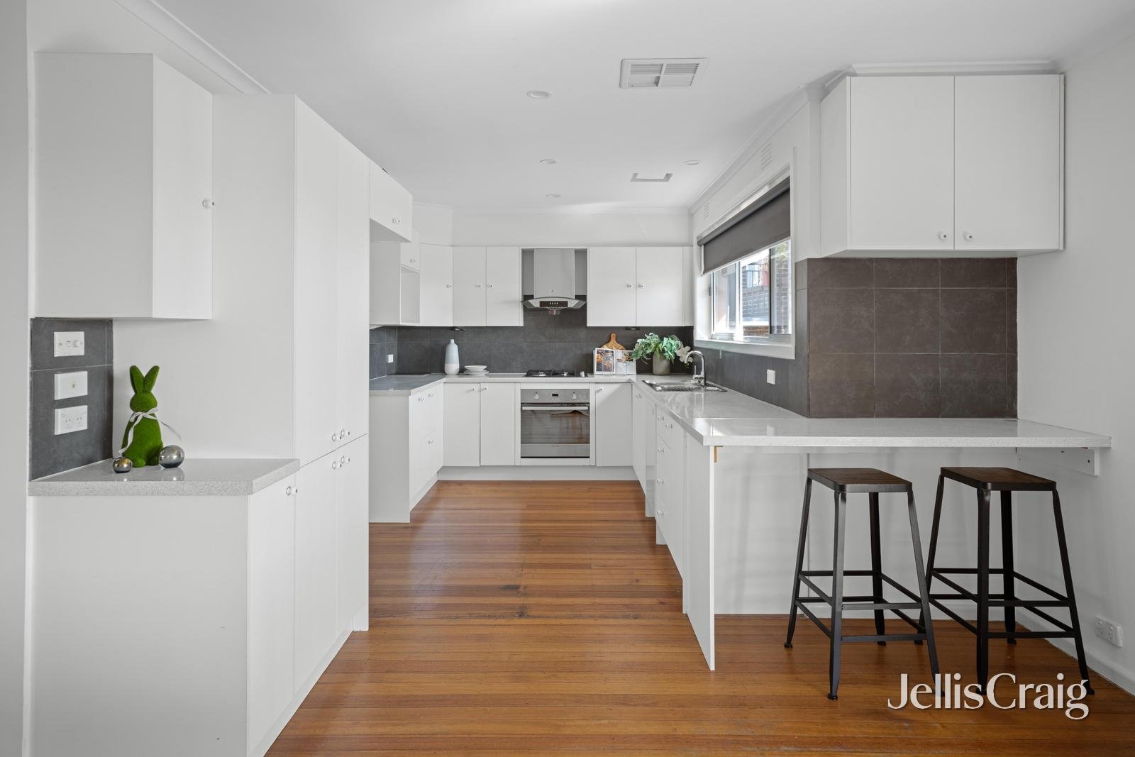 137 Cavanagh Street, Cheltenham image 4