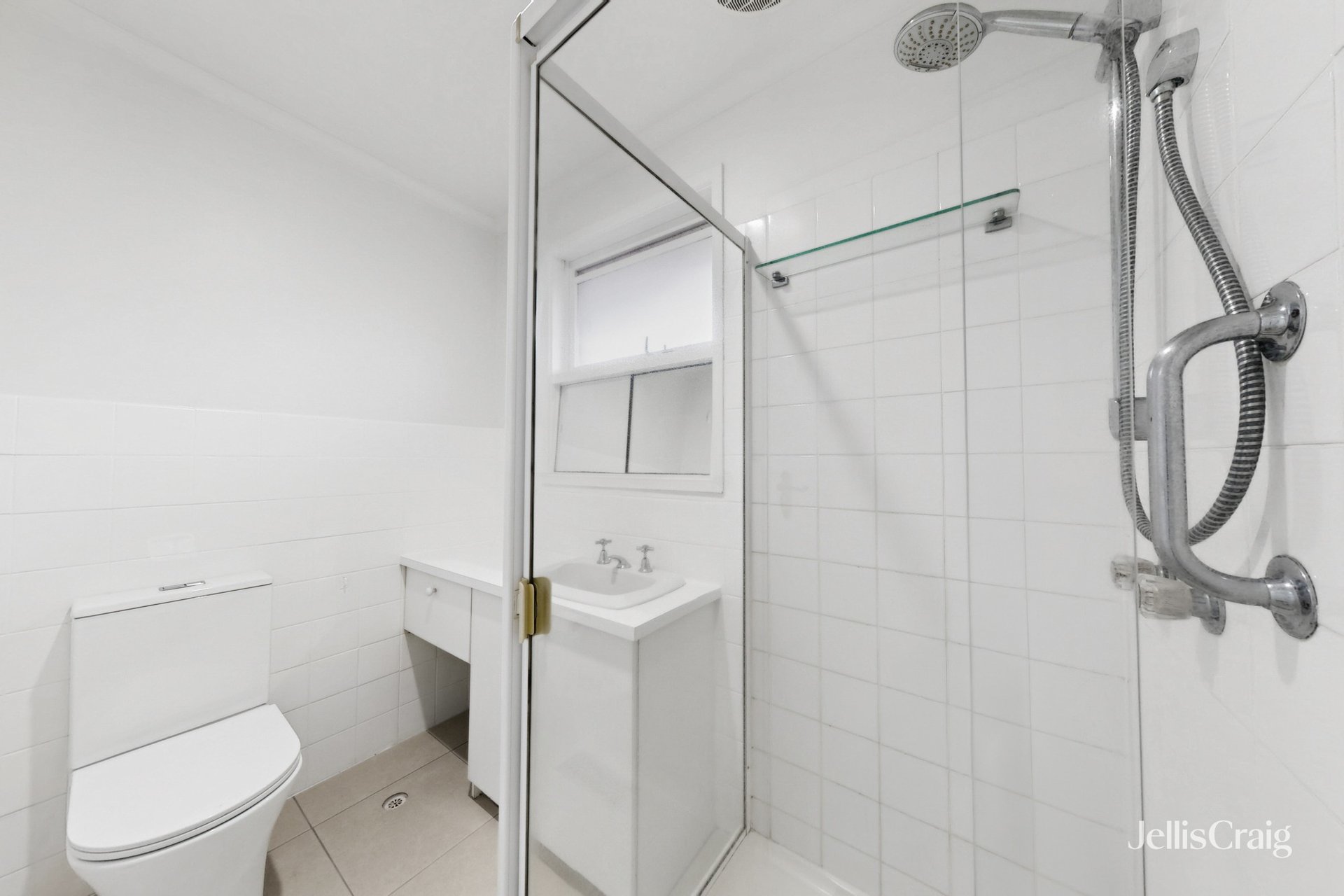 1/37 Chatham Road, Canterbury image 8