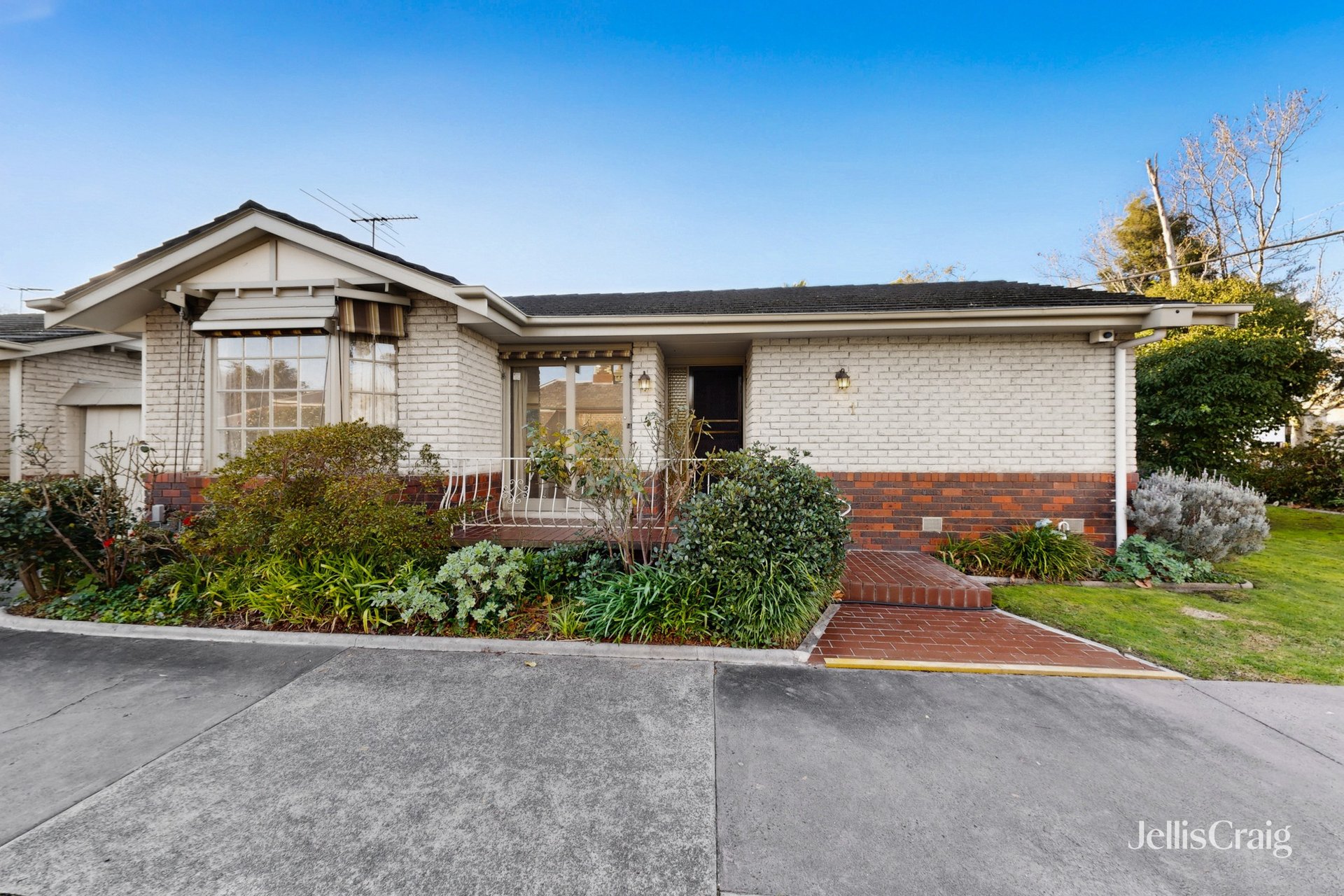 1/37 Chatham Road, Canterbury image 10