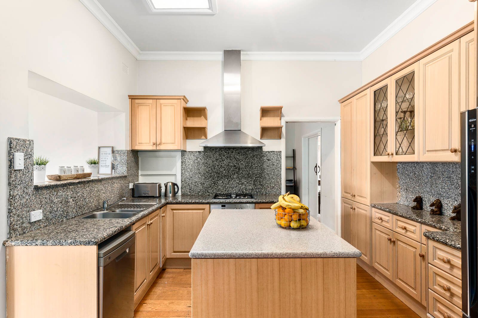 Property Gallery Thumbnail 3