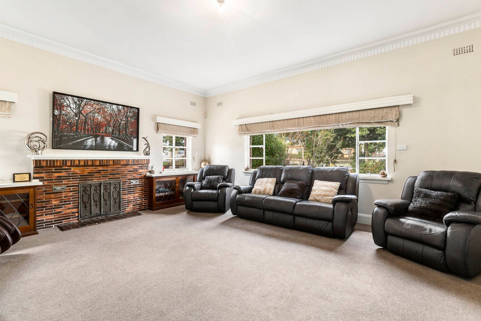 Property Gallery Thumbnail 6