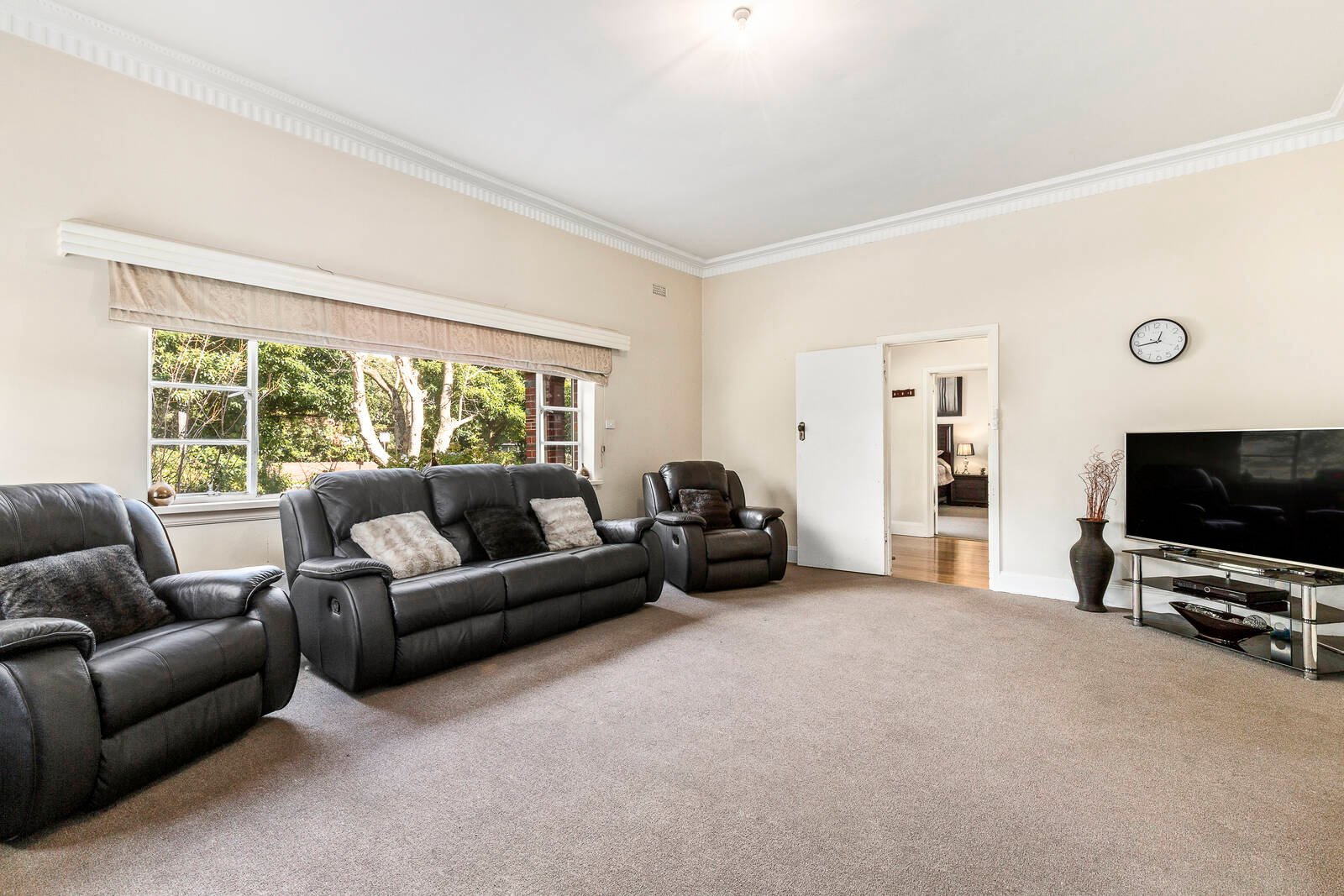 Property Gallery Thumbnail 7