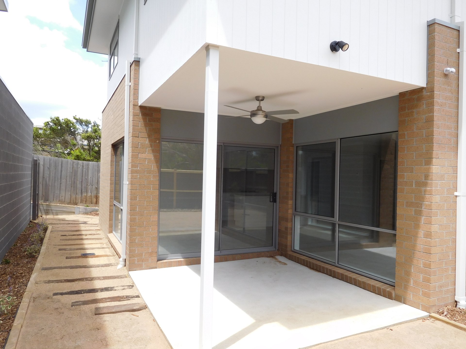 Property Gallery Thumbnail 2