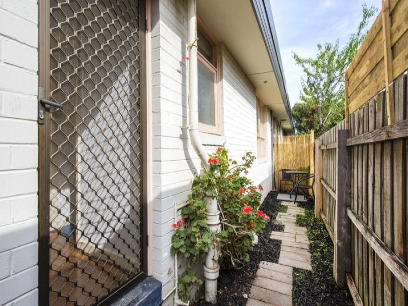 1/37 Grice Crescent, Essendon image 8