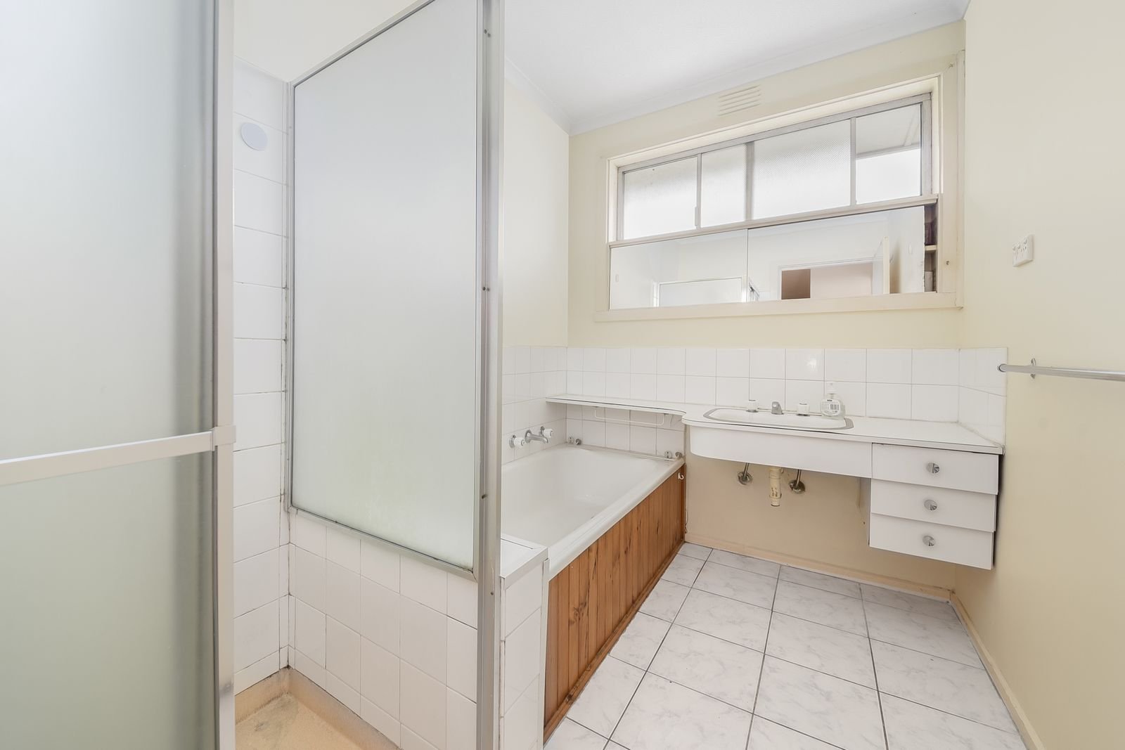 1/37 Gyton Avenue, Glen Waverley image 4