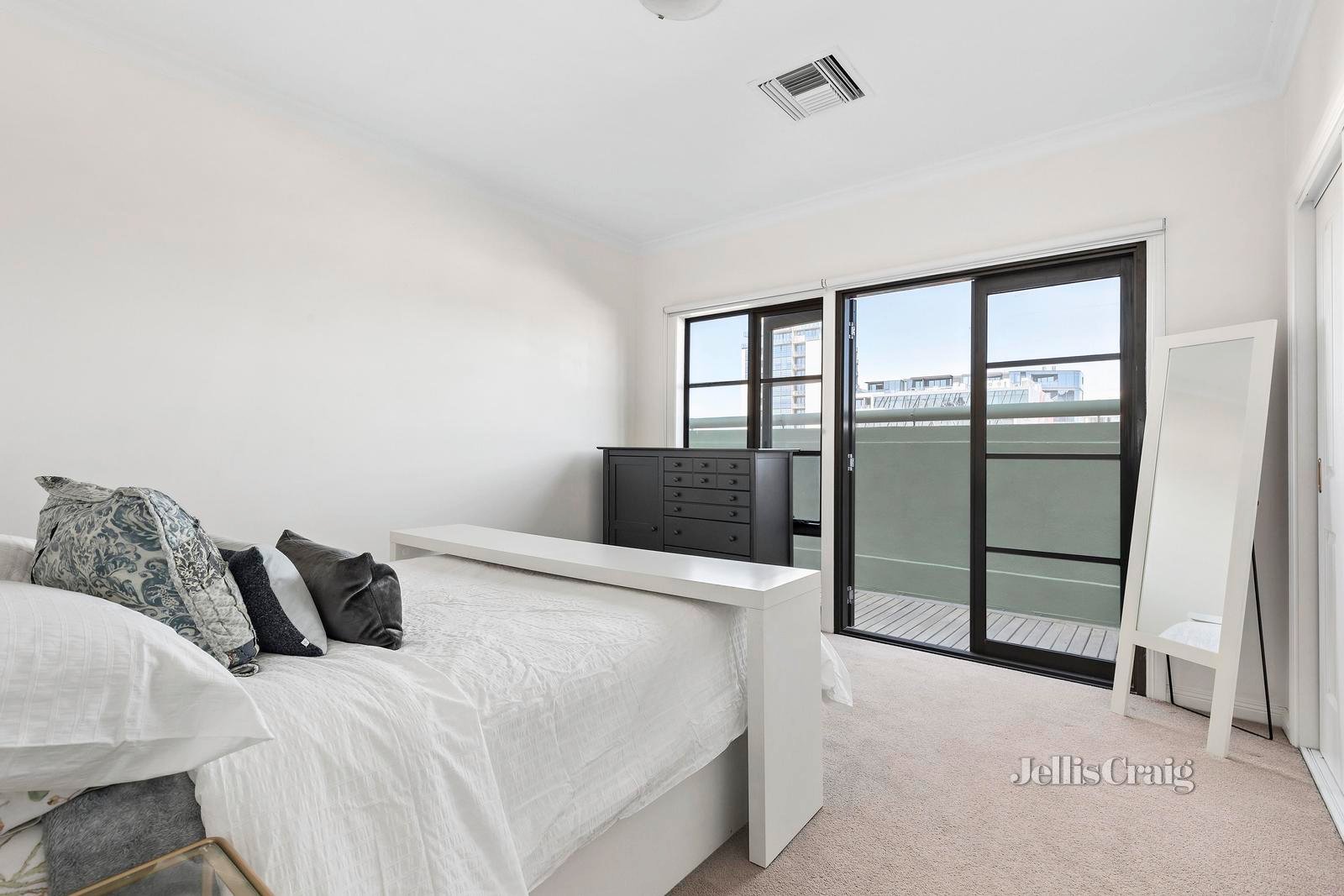 13/7 Hall Street, Moonee Ponds image 5