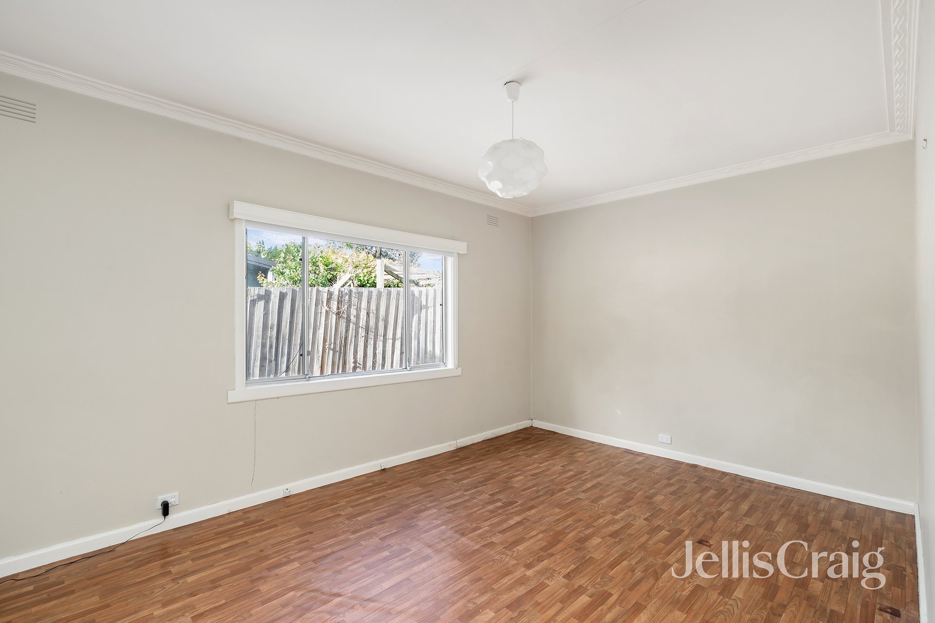 137 Ivanhoe Parade, Ivanhoe image 4