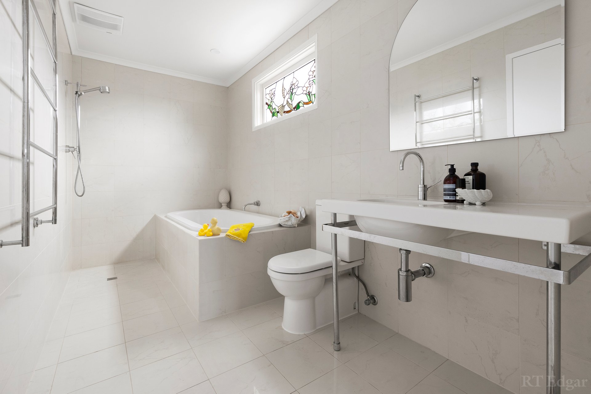Property Gallery Thumbnail 8