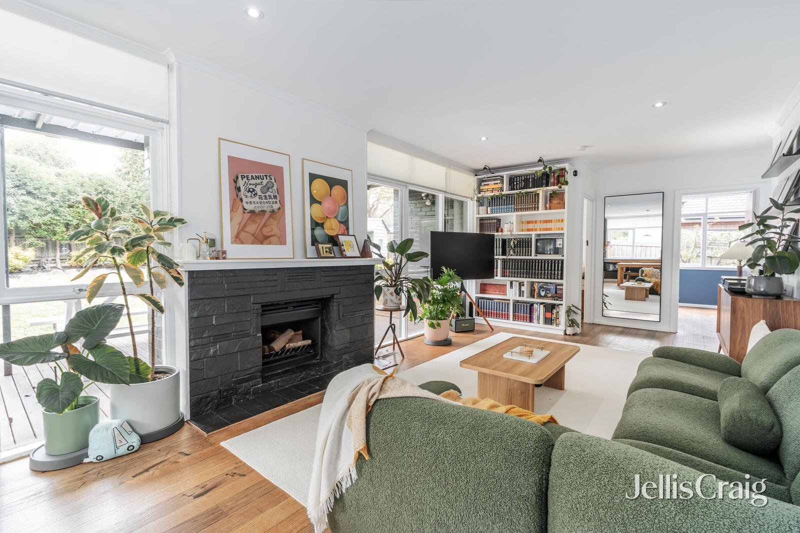 1/37 Lemana Crescent, Mount Waverley image 1