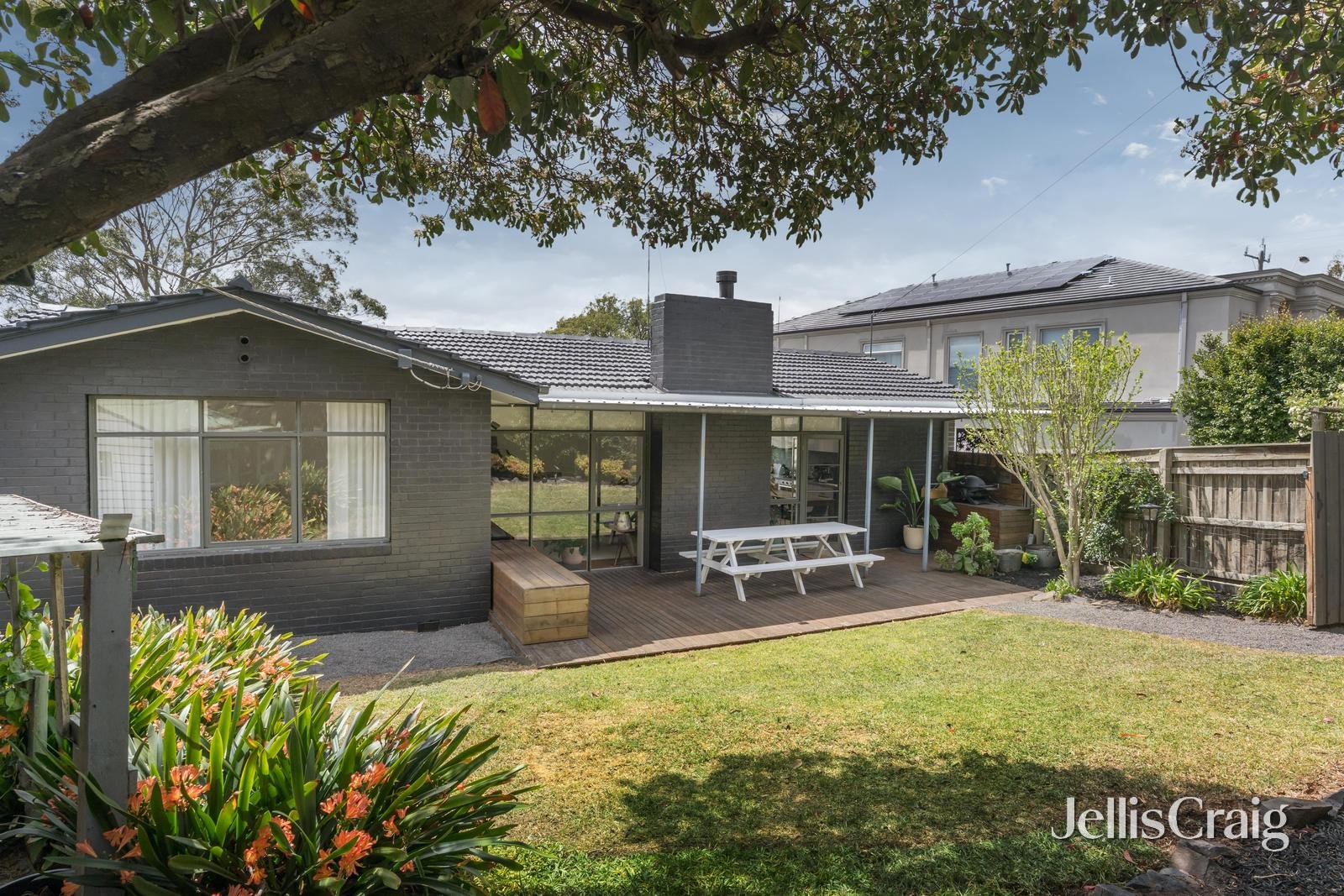 1/37 Lemana Crescent, Mount Waverley image 9