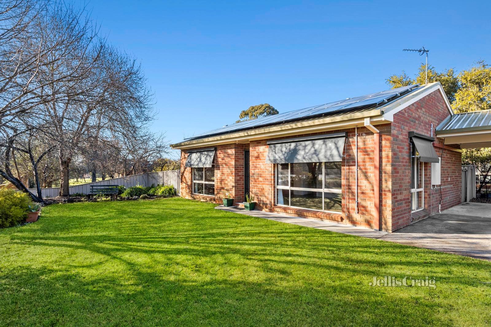 1/37 Maldon Road, Castlemaine image 1
