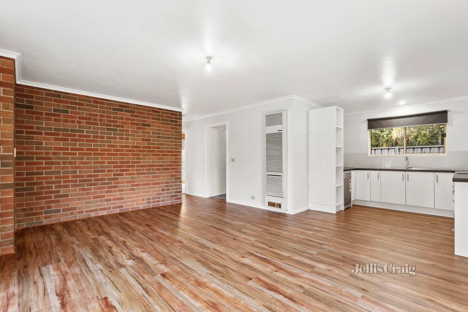 1/37 Maldon Road, Castlemaine image 3