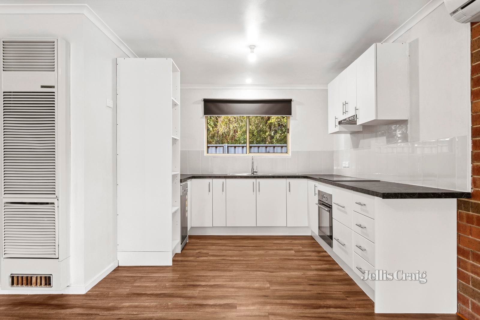1/37 Maldon Road, Castlemaine image 4