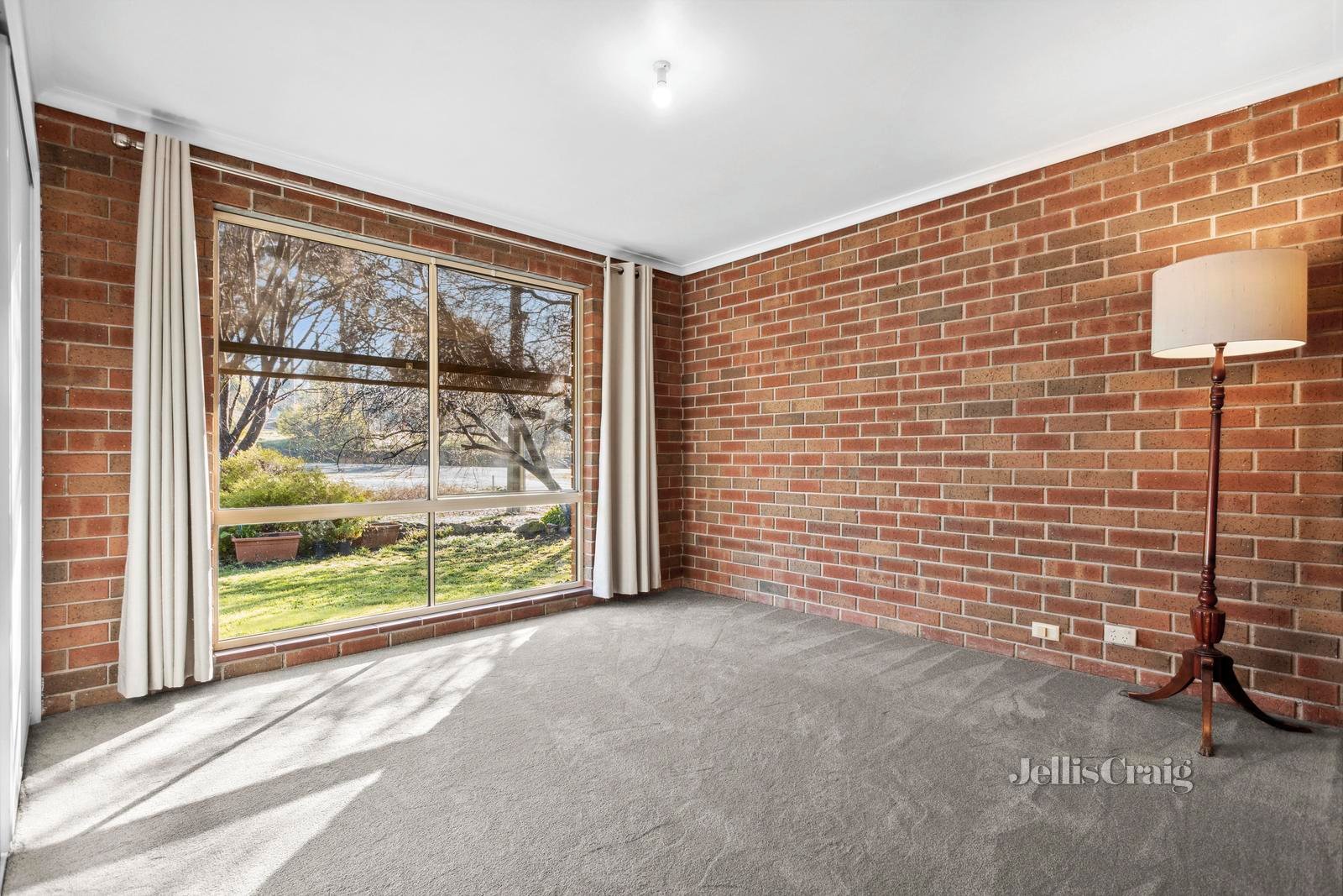 1/37 Maldon Road, Castlemaine image 6