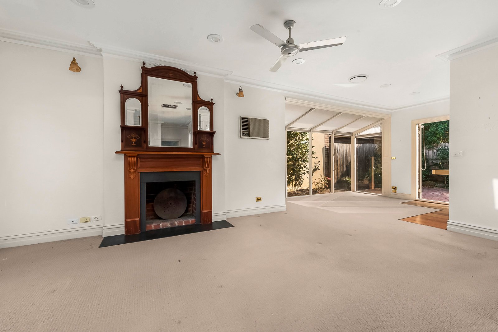 Property Gallery Thumbnail 3