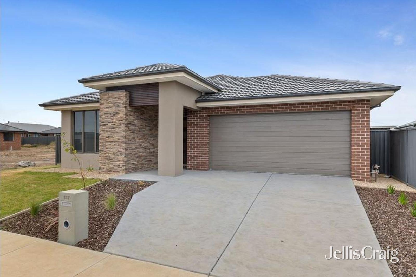 137 Shortridge Drive, Lucas image 1