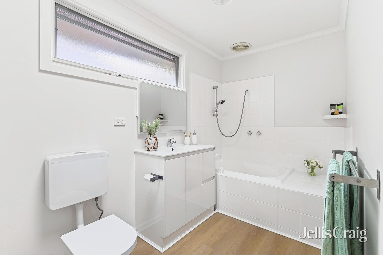 1/37 Warwick Road, Greensborough image 11