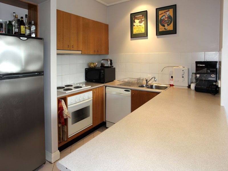 13/70 Albert Road, South Melbourne image 2