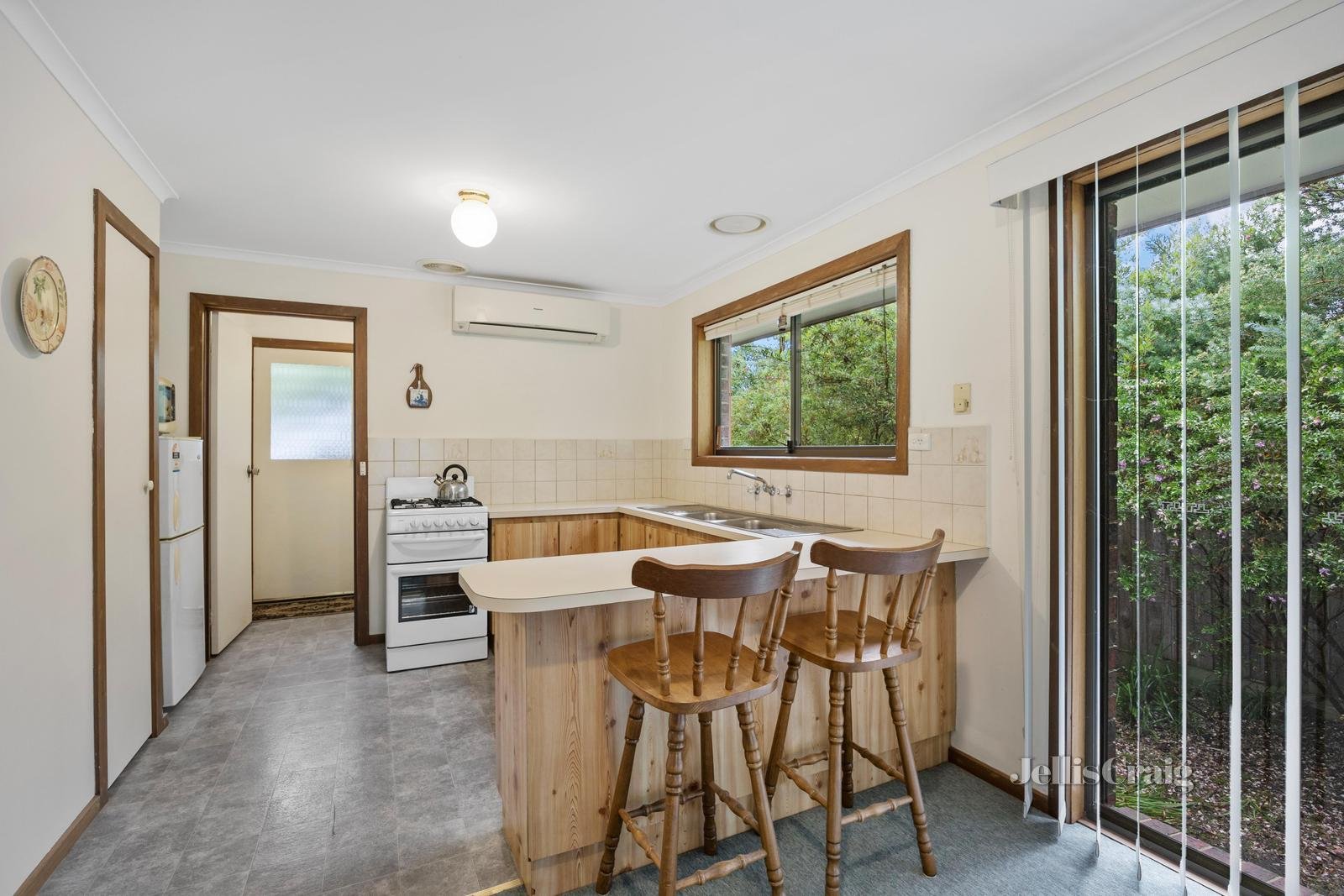 1/371 Canterbury Road, Forest Hill image 4