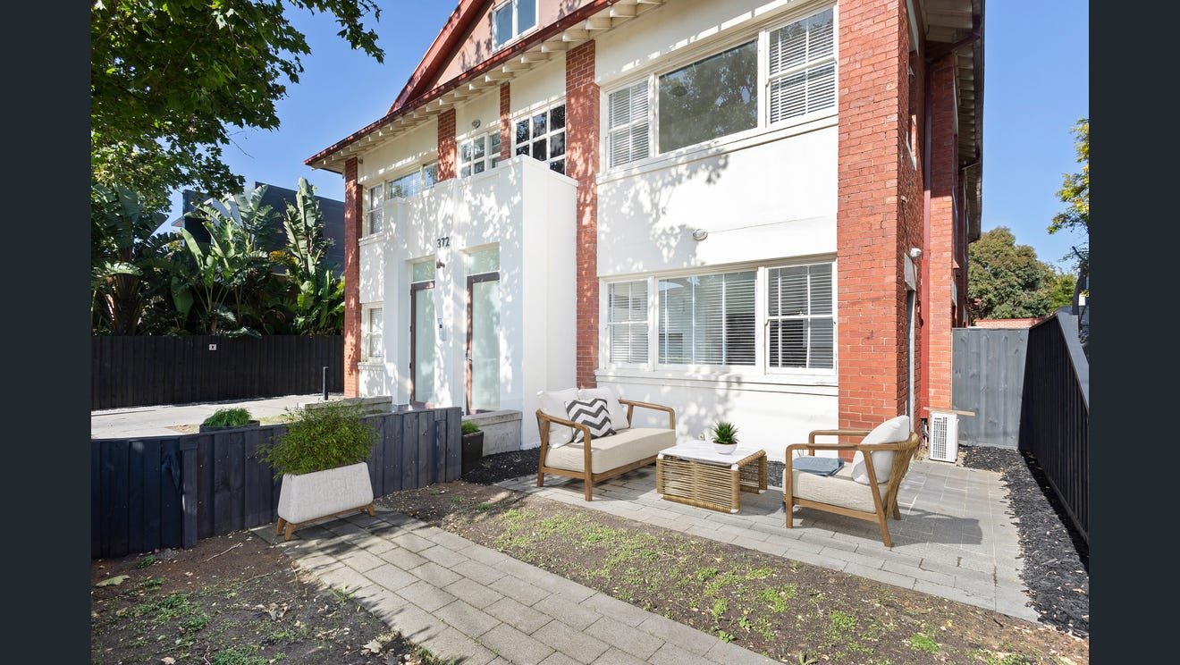 1/372 Barkly Street, Elwood image 7