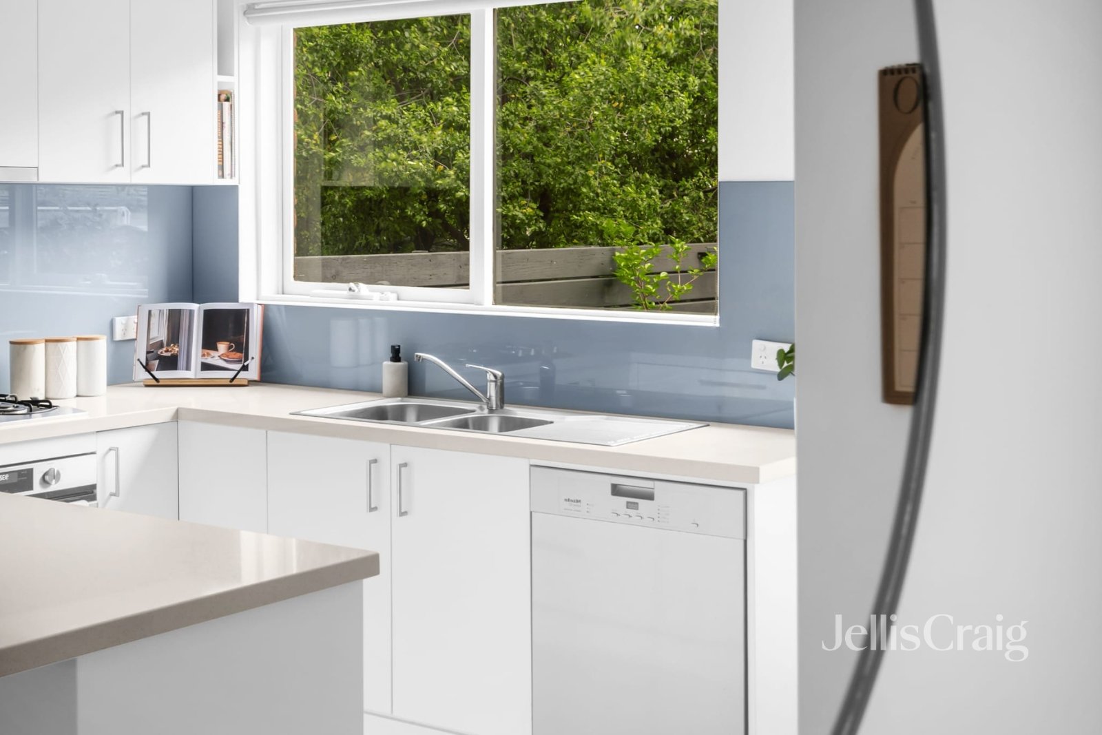 13/77 St James Road, Rosanna image 3