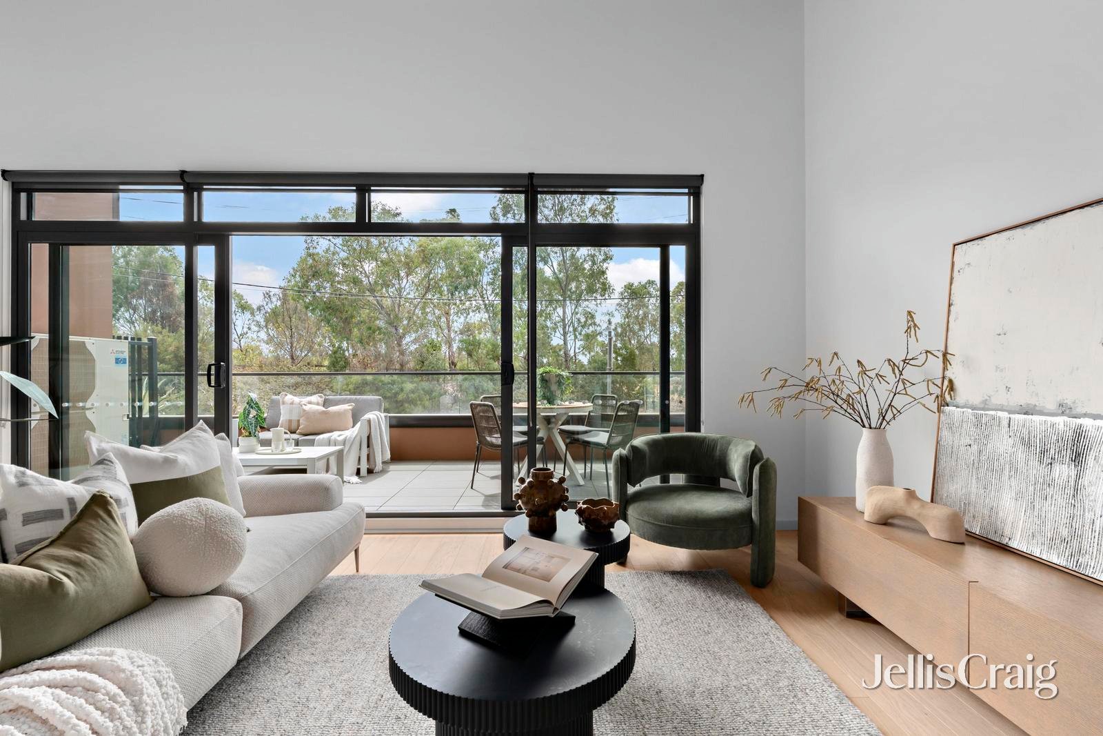 137/77 Hobsons Road, Kensington image 2