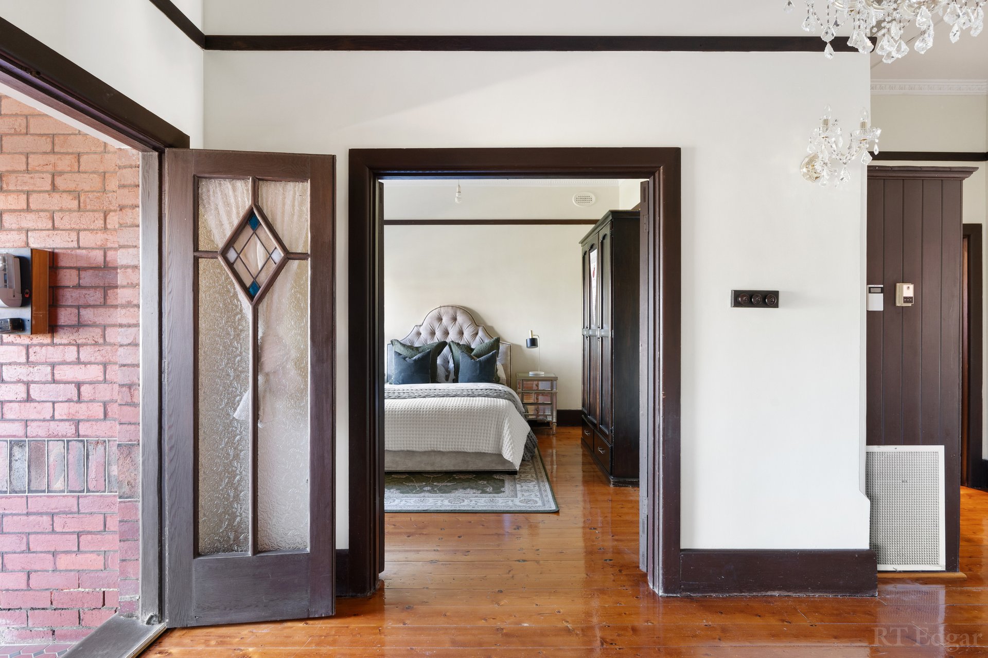 Property Gallery Thumbnail 3